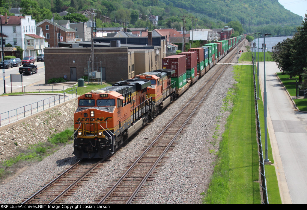 BNSF 7885 West